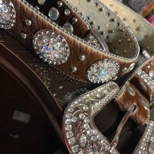 Women’s cow hide belt size M